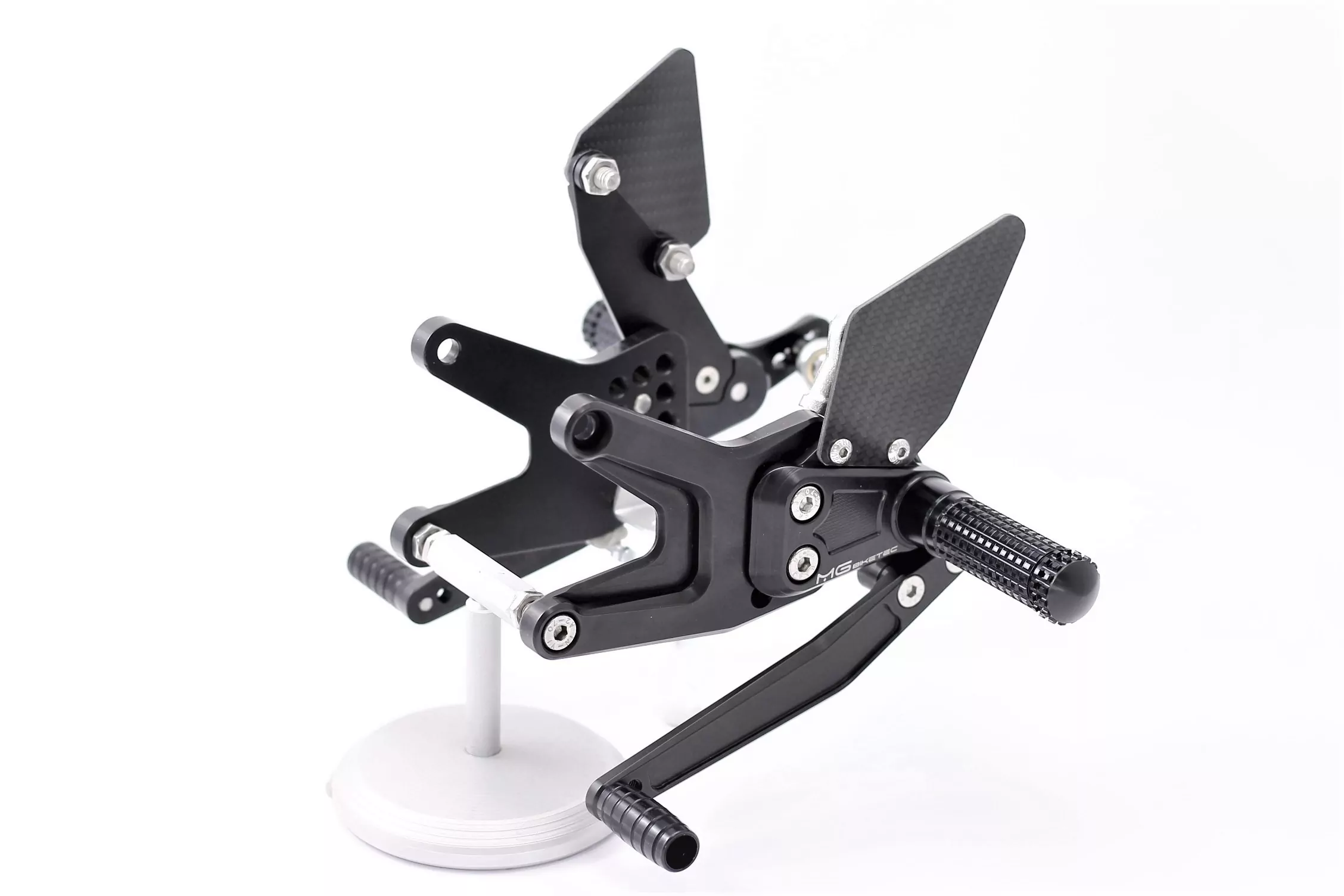 MG Biketec Sportfussrastenanlage / Rastenanlage / Fußrastenanlage mit ABE, gültig in D - A - CH für Triumph Street Triple 675 ab 2008-2010