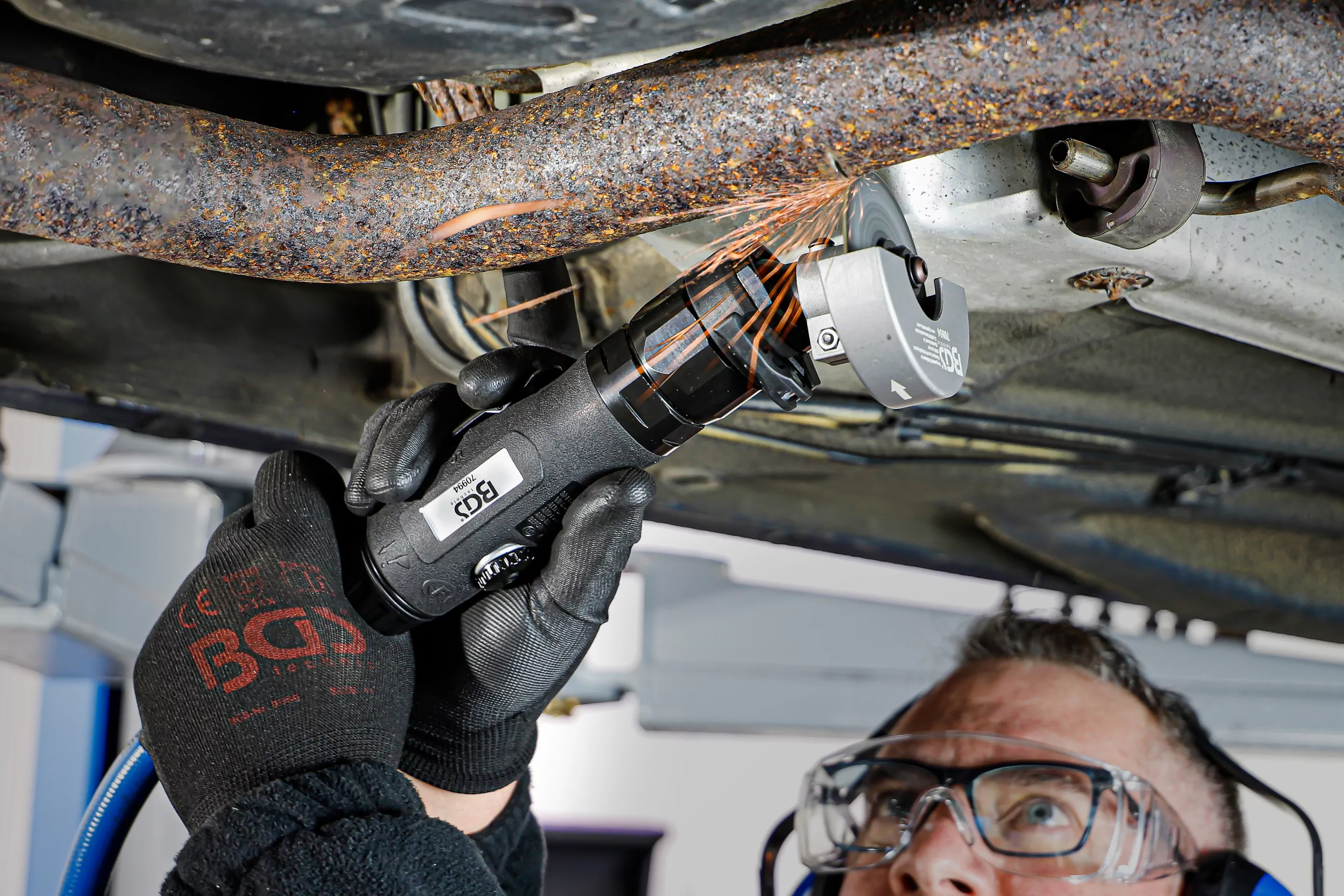 Druckluft-Trennschneider | flexibler Kopf | 260 mm