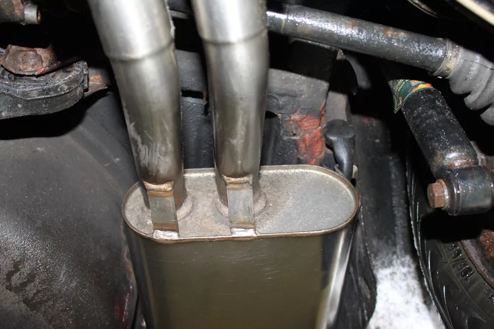 BMW E30 320i/ 325i Facelift  Endschalldämpfer - 2x76 Typ 10