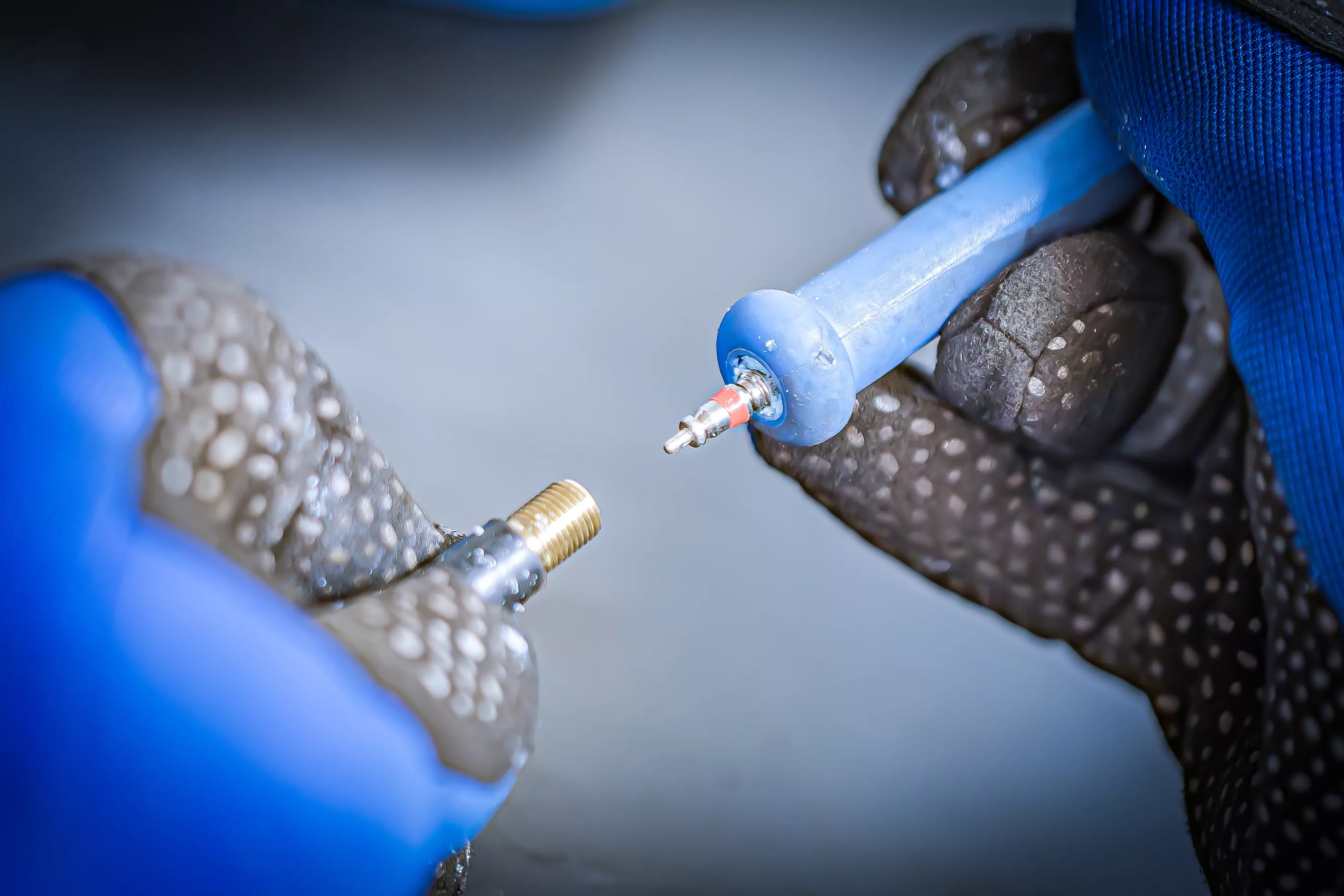 Reifen-Ventilschaft-Einziehwerkzeug