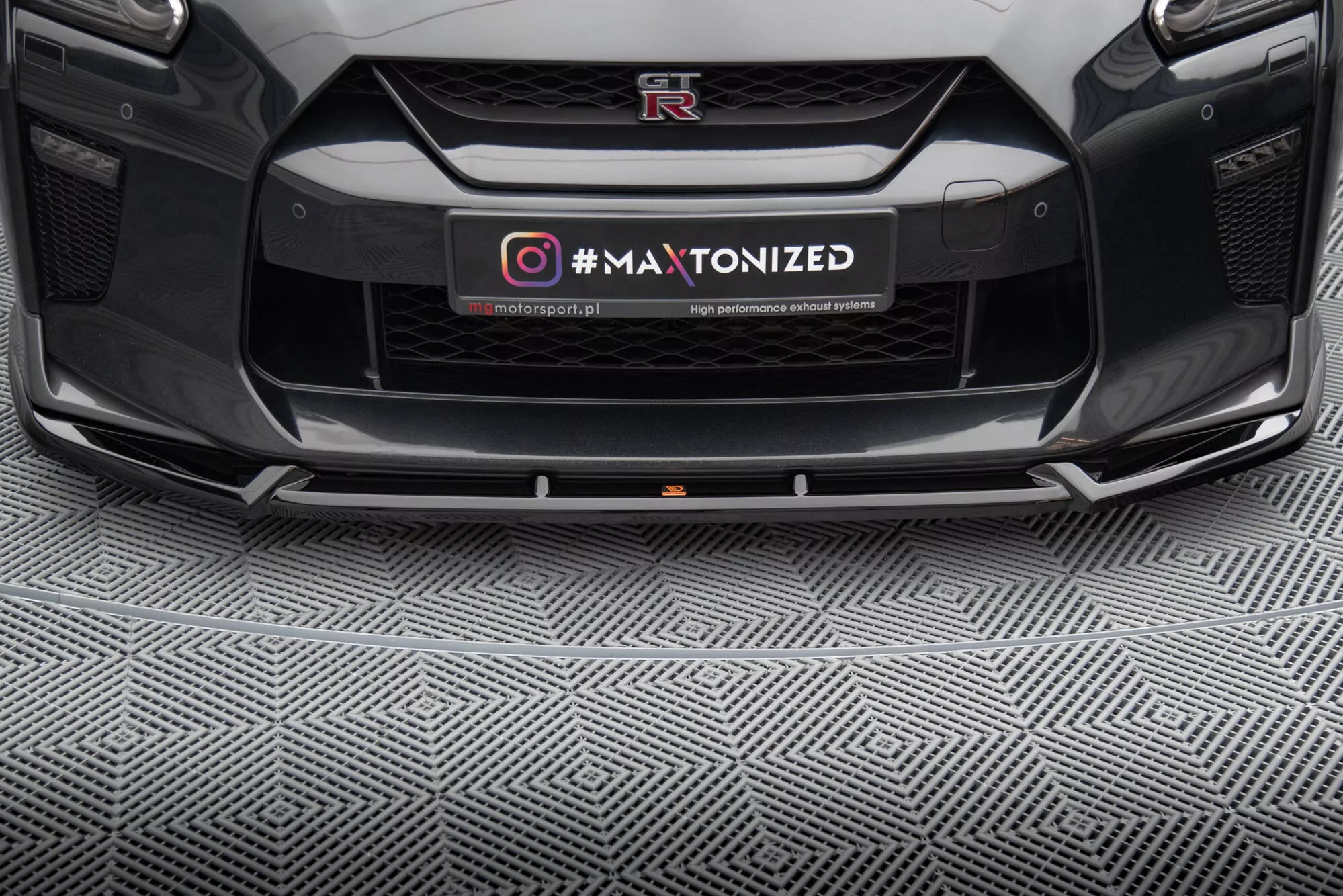 Front Ansatz V.2 Für Nissan GTR R35 Facelift Schwarz Hochglanz