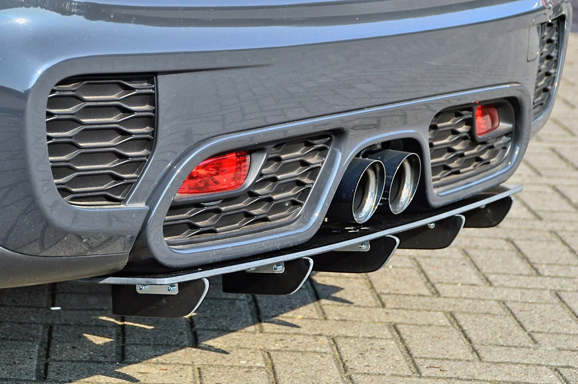 Gefräster Heckansatz mit Finnen für Mini Cooper JCW F55 F56 ab Bj. 2014-