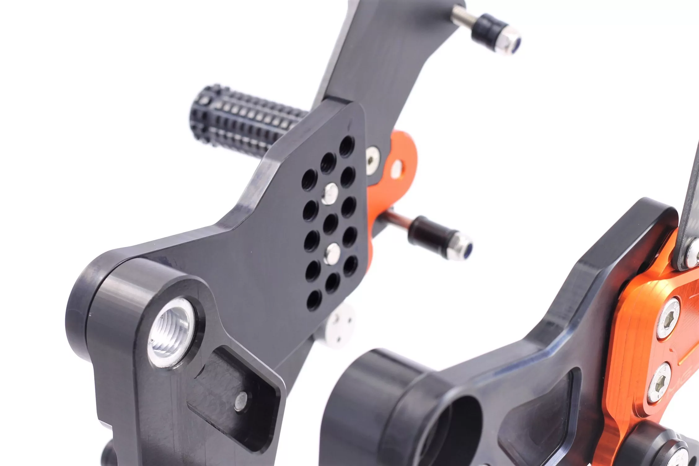 MG Biketec Sportfussrastenanlage / Rastenanlage / Fußrastenanlage mit ABE, gültig in D - A - CH für KTM 125 Duke ab 2020-2023