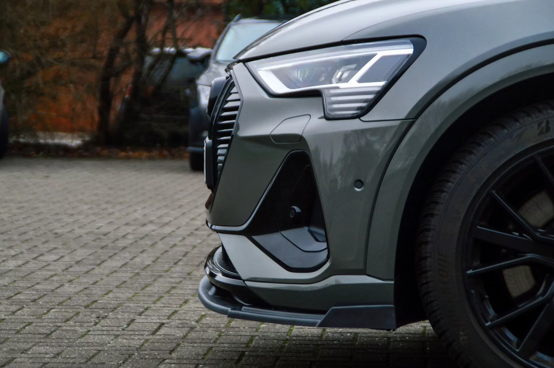 Cup Frontspoilerlippe mit Wing für Audi E-Tron Quattro +Sportback