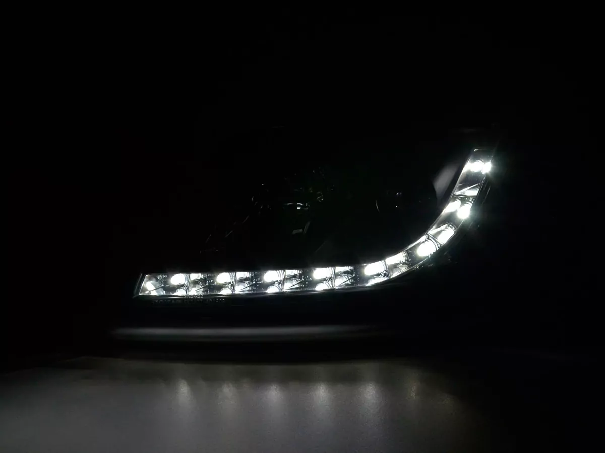 Scheinwerfer Set Daylight LED Tagfahrlicht Audi A3 Typ 8P Bj. 03-08 schwarz