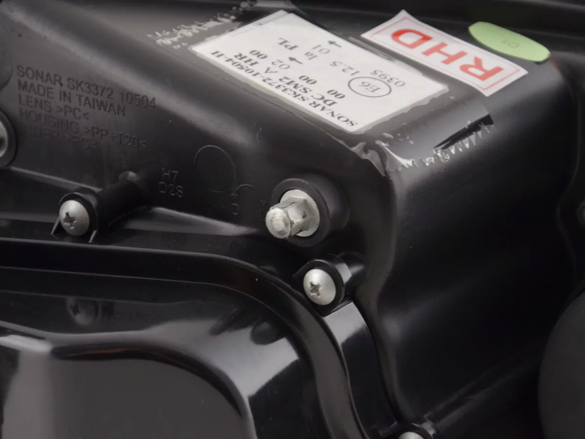 Scheinwerfer Set Xenon Angel Eyes LED BMW 5er E60/E61 Bj. 05-08 chrom für Rechtslenker