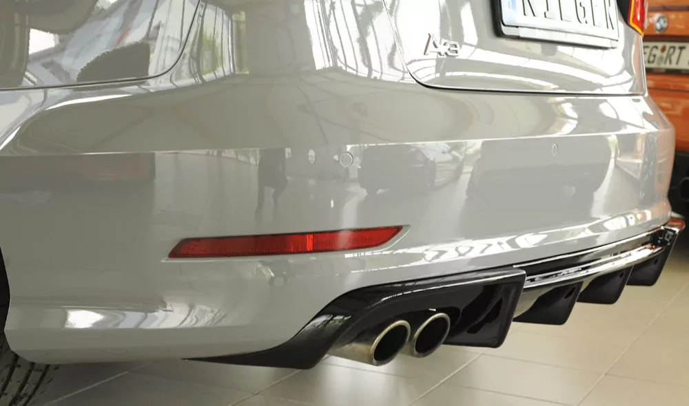 Rieger Heckeinsatz für Audi A3 (8V) - 5-tür. (Limousine 8VS) 07.12-08.16 (bis Facelift) schwarz glanz