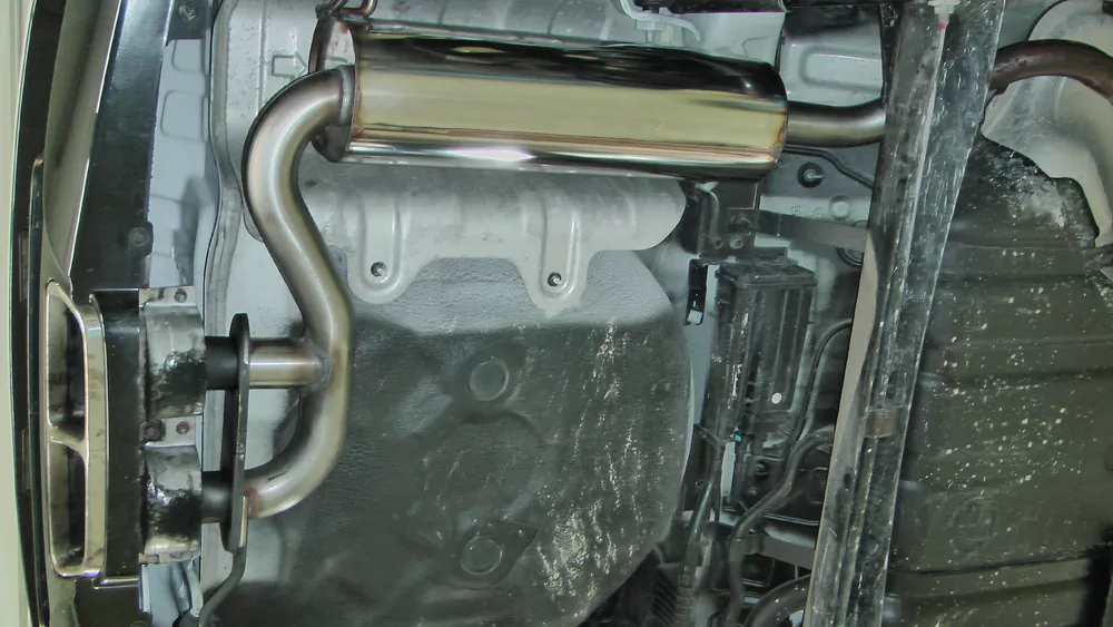 Hyundai Veloster  Endschalldämpfer mit Ausgang in den originalen Endrohren