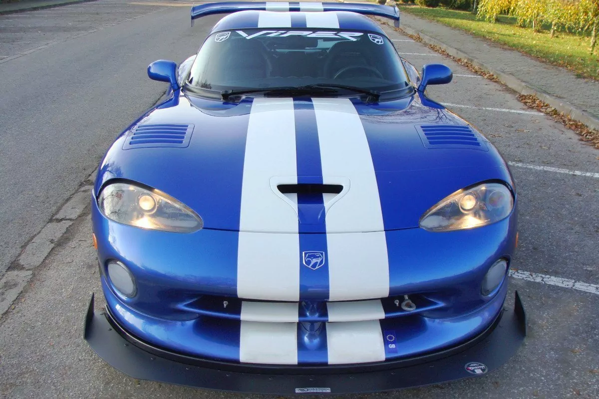 Hybrid Racing Front Ansatz Passend Für Passend Für DODGE VIPER GTS Schwarz Hochglanz Carbon Look