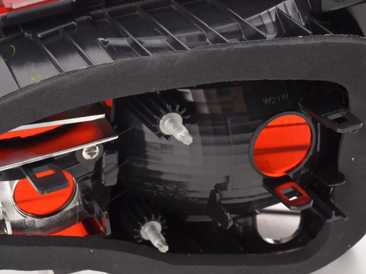 Verschleißteile Rückleuchte links VW Golf 7 Bj. 2012-