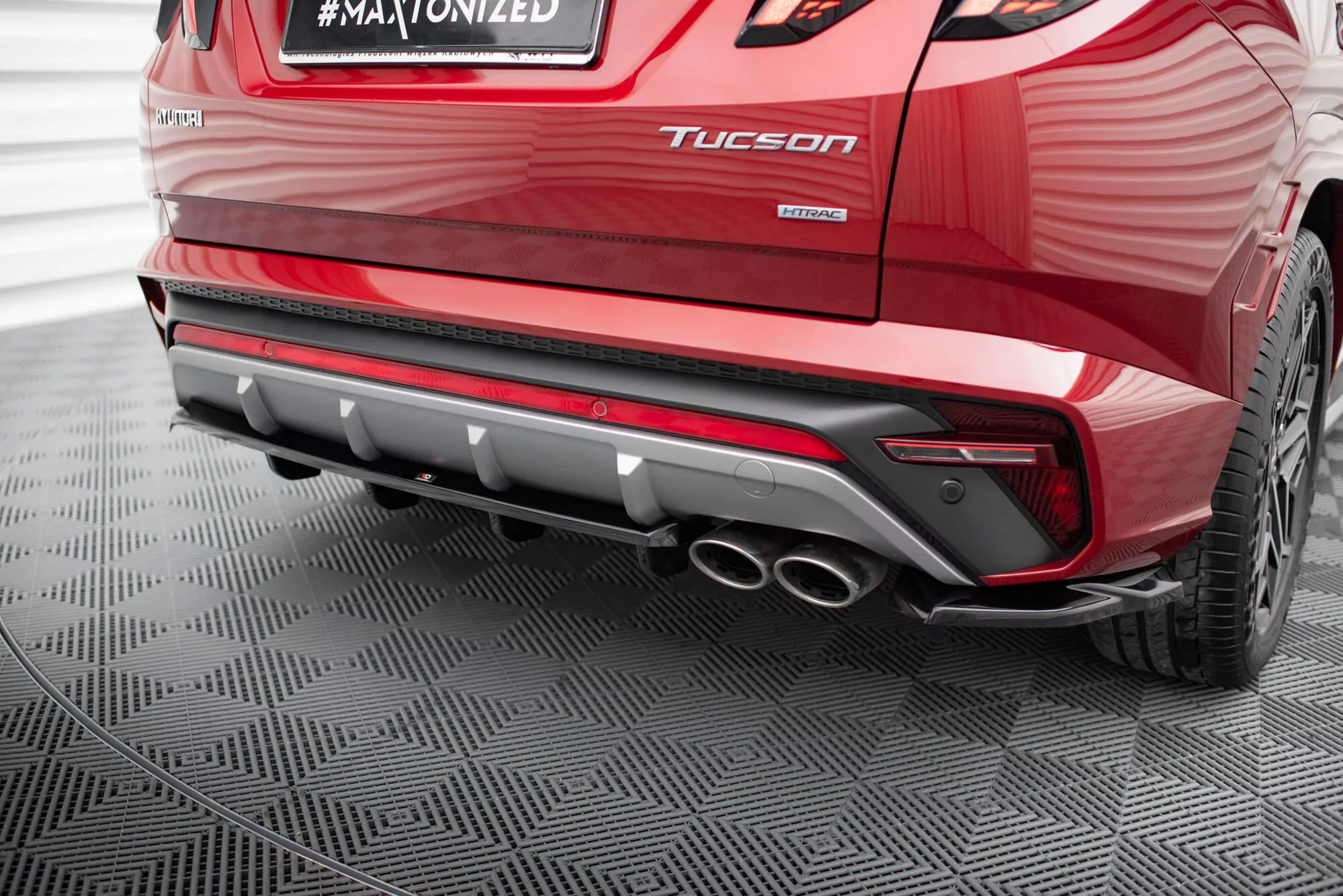 Hinten Splitter (mit Einem Vertikalem Balken) Hyundai Tucson N-Line Mk4 Schwarz Hochglanz