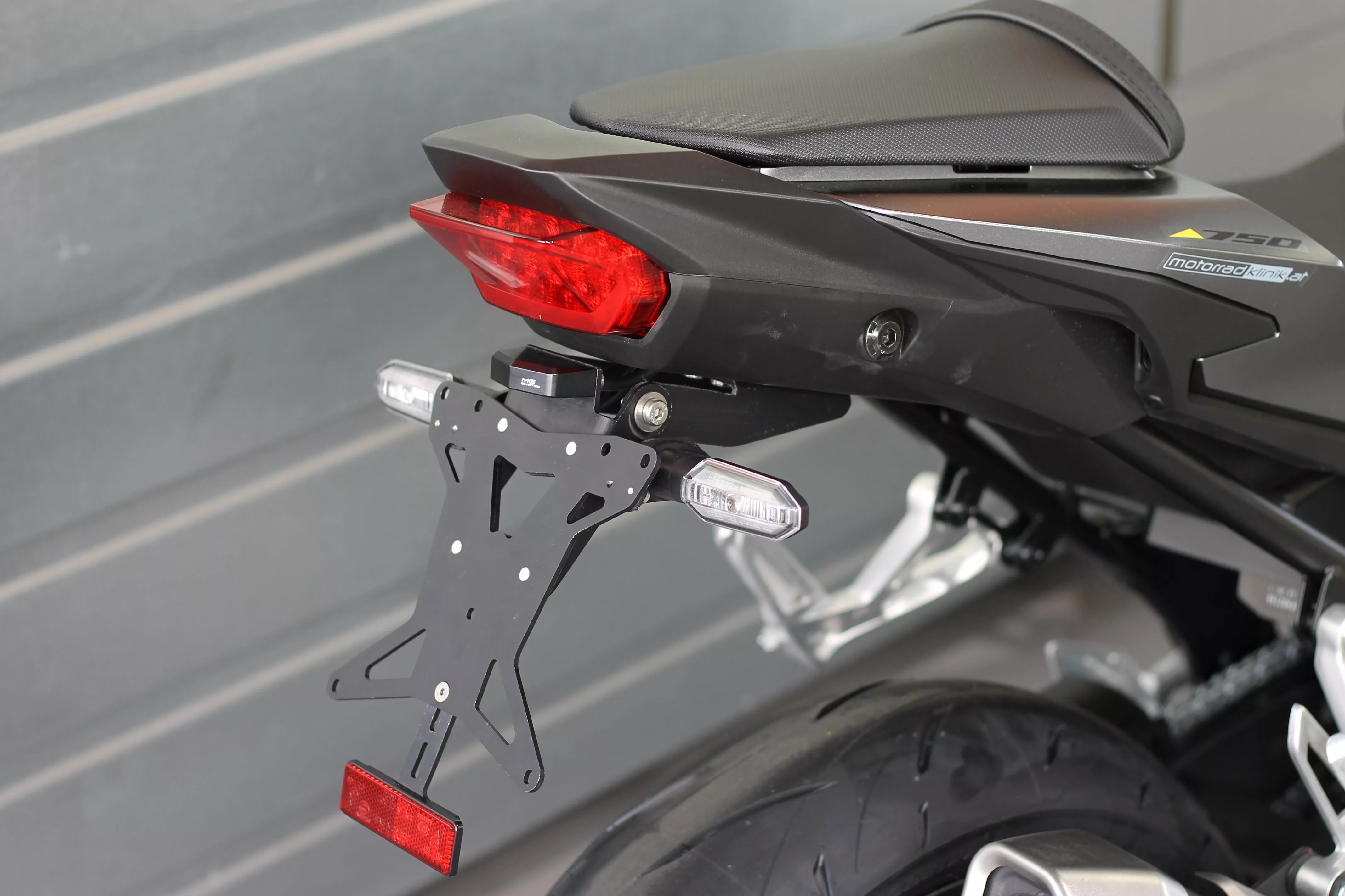 MG Biketec Kennzeichenhalter für Honda CB 750 Hornet ab 2023