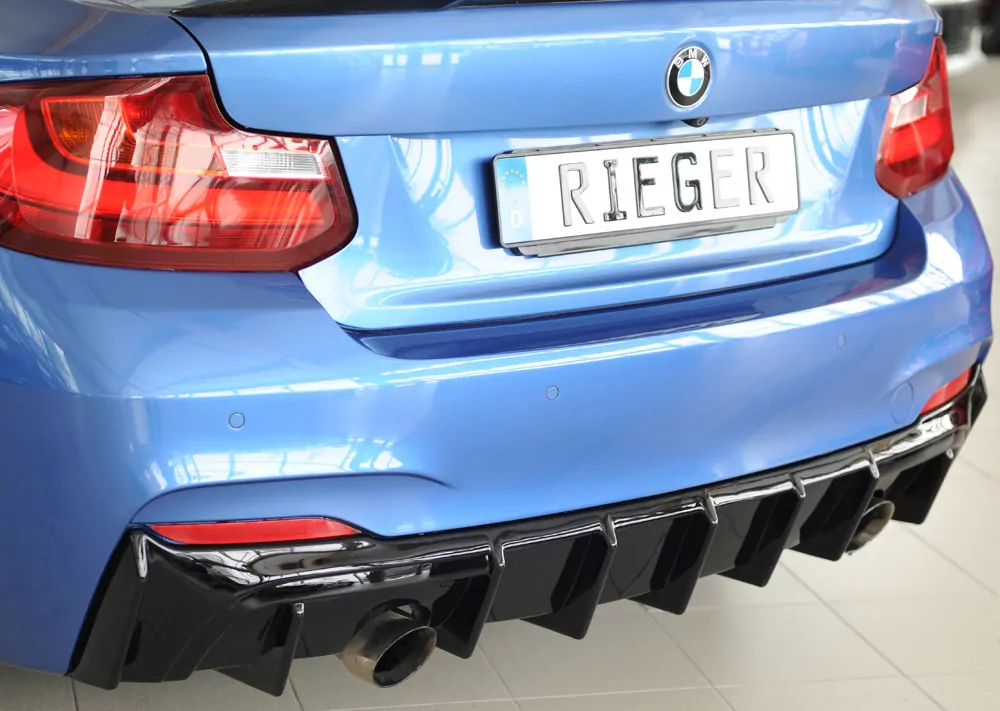 Rieger Heckeinsatz glanz schwarz für BMW 2er F23  (1C) Cabrio 07.17- (ab Facelift) LCI