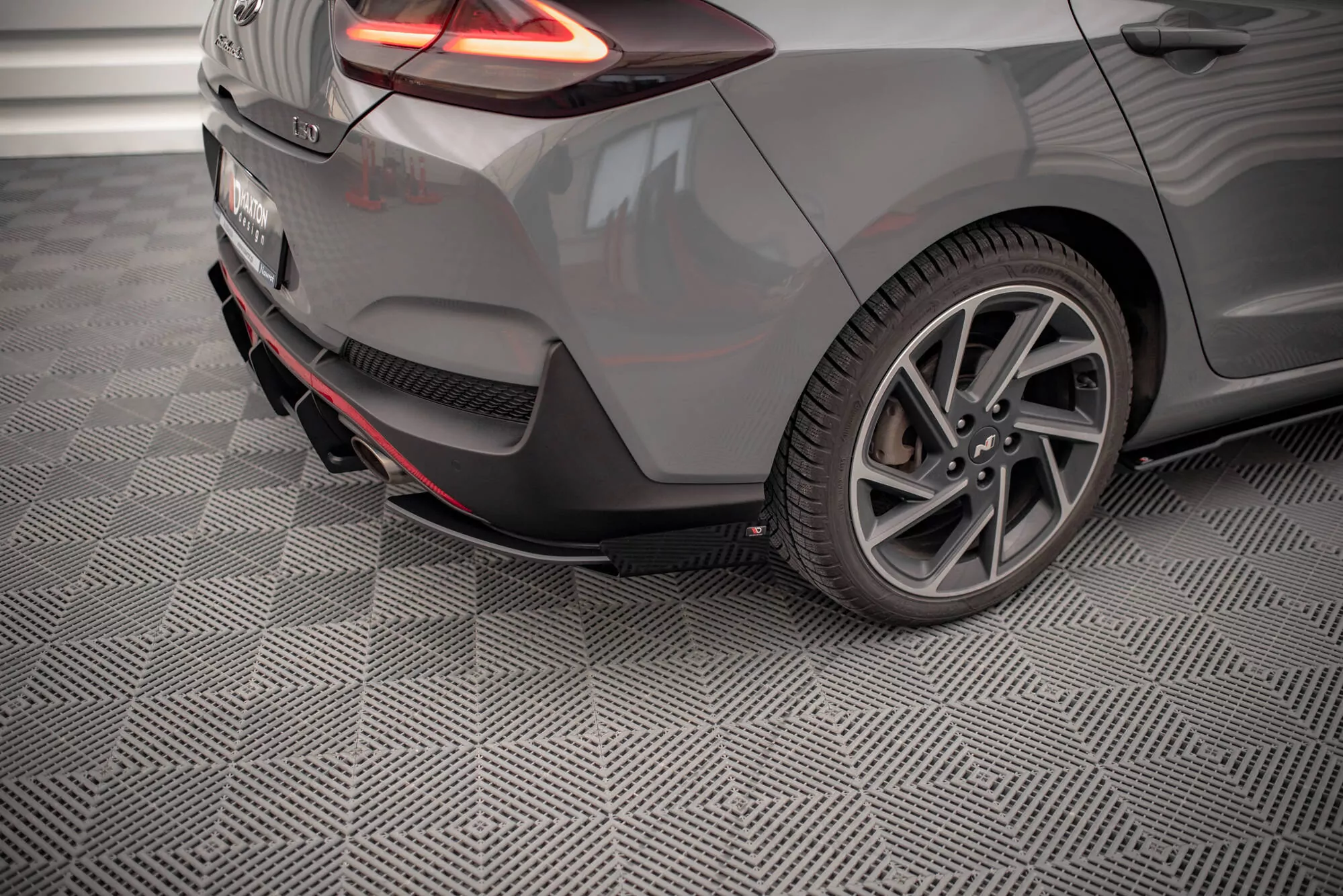 Street Pro Heck Ansatz Flaps Diffusor +Flaps Für Hyundai I30 Fastback N-Line Mk3 Facelift Schwarz Hochglanz
