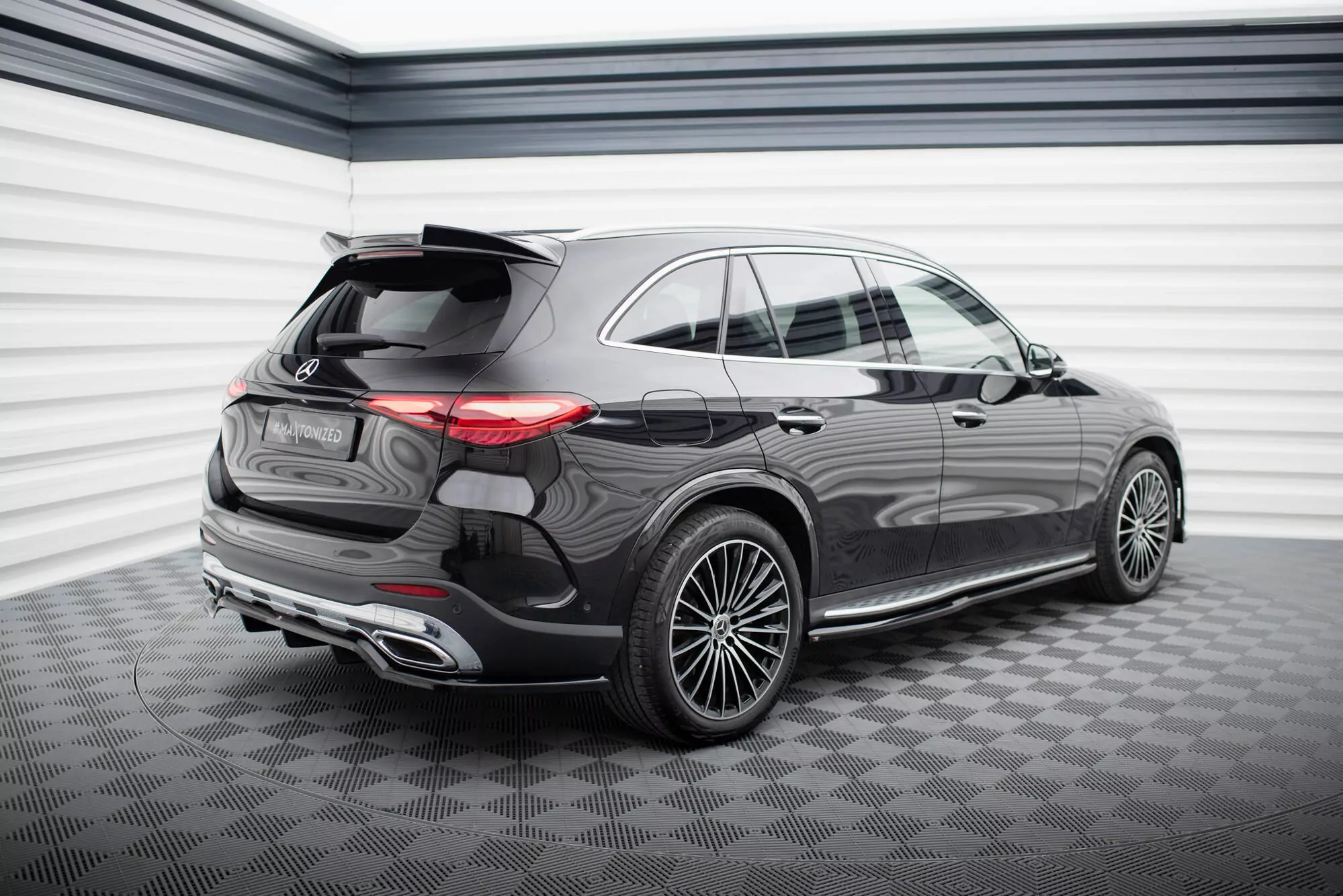 Hinten Splitter (mit Einem Vertikalem Balken) Mercedes-Benz GLC AMG-Line X254 Schwarz Hochglanz
