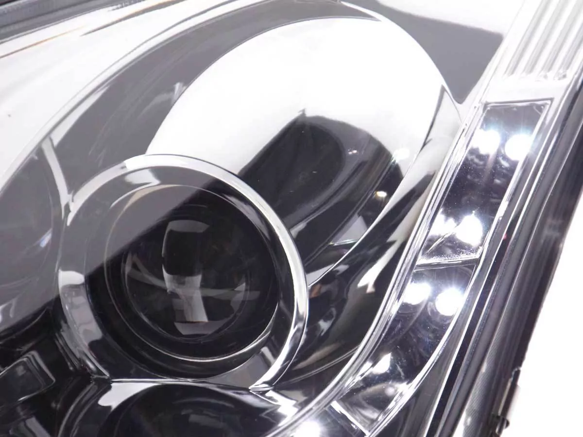 Scheinwerfer Set Daylight LED TFL-Optik Ford Focus 3/4/5-trg. Bj. 98-01 chrom