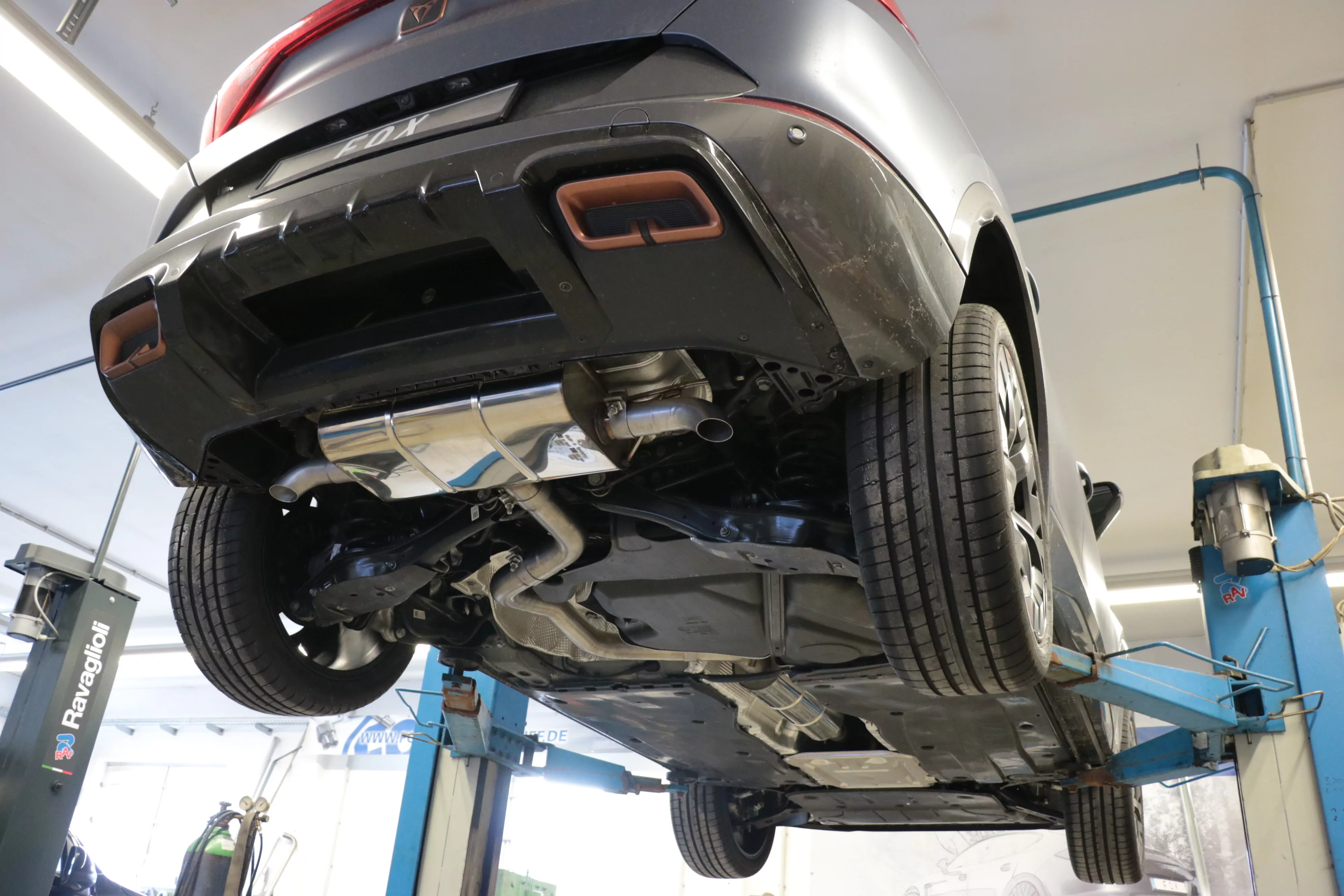 Cupra Formentor 4x2  Endschalldämpfer Ausgang rechts/links