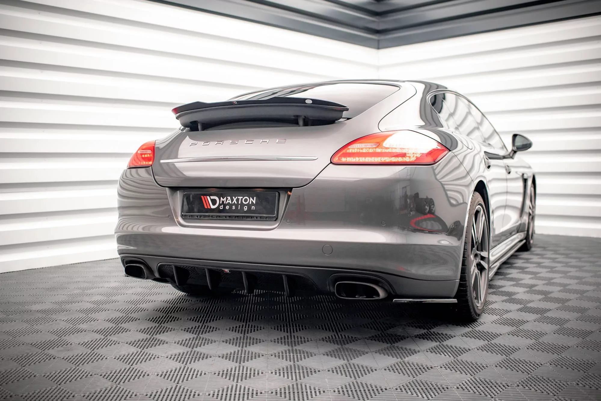 Diffusor Heck Ansatz Für Porsche Panamera / Panamera Diesel 970 Schwarz Hochglanz