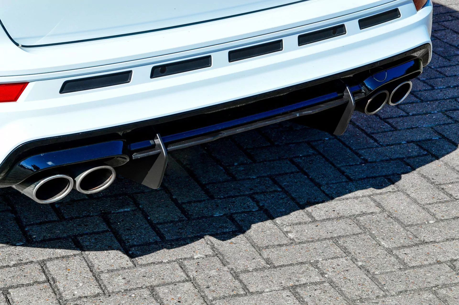 Gefräster Heckansatz Diffusor für Cupra Ateca 5FP mit AHK