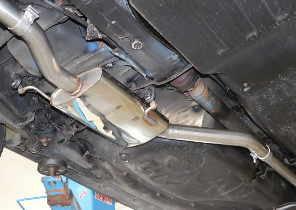 Audi 100 quattro Typ C3  Krümmerrohr mit 200-Zellen Katalysator