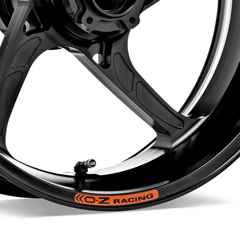 OZ Piega Aluminium Satz schwarz glänzend für Triumph Daytona 675(R) 2013-2017 und Street Triple 675 2013-2016 und Street Triple 765 (R/S/RS) 2017-2020