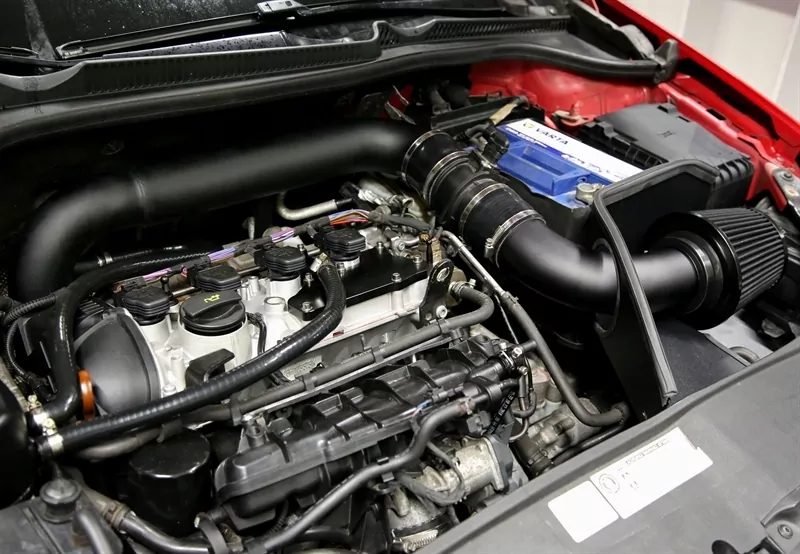 TA Technix Ansaugrohr Kit schwarz/ air intake kit / passend für Audi / Seat / Skoda / VW 1.8l TFSI / 2.0l TSI / TFSI Motoren / Modelle ab 2011 - 2014