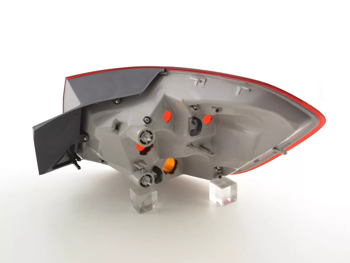 Verschleißteile Rückleuchte links Opel Astra J Kombi Bj. 10-12 rot