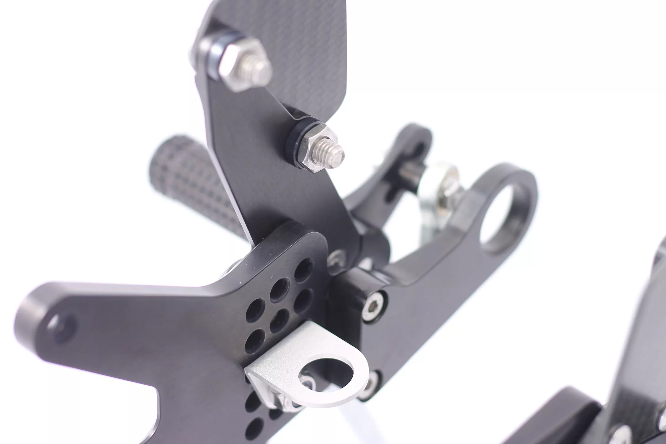 MG Biketec Sportfussrastenanlage / Rastenanlage / Fußrastenanlage mit ABE, gültig in D - A - CH für Triumph Street Triple 765 R / RS ab 2017-2019