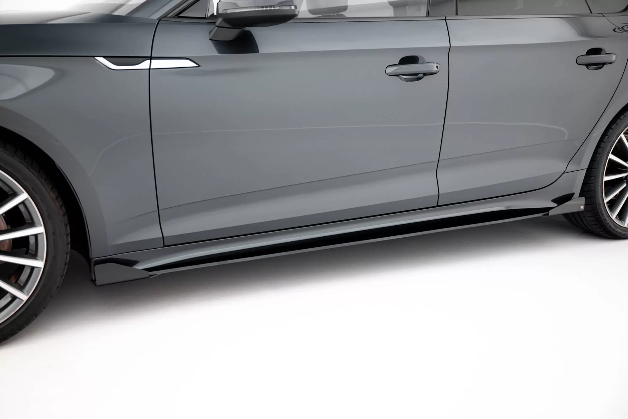 Street Pro Seitenschweller Ansatz Für + Flaps Audi A5 Sportback F5 Facelift Schwarz Hochglanz