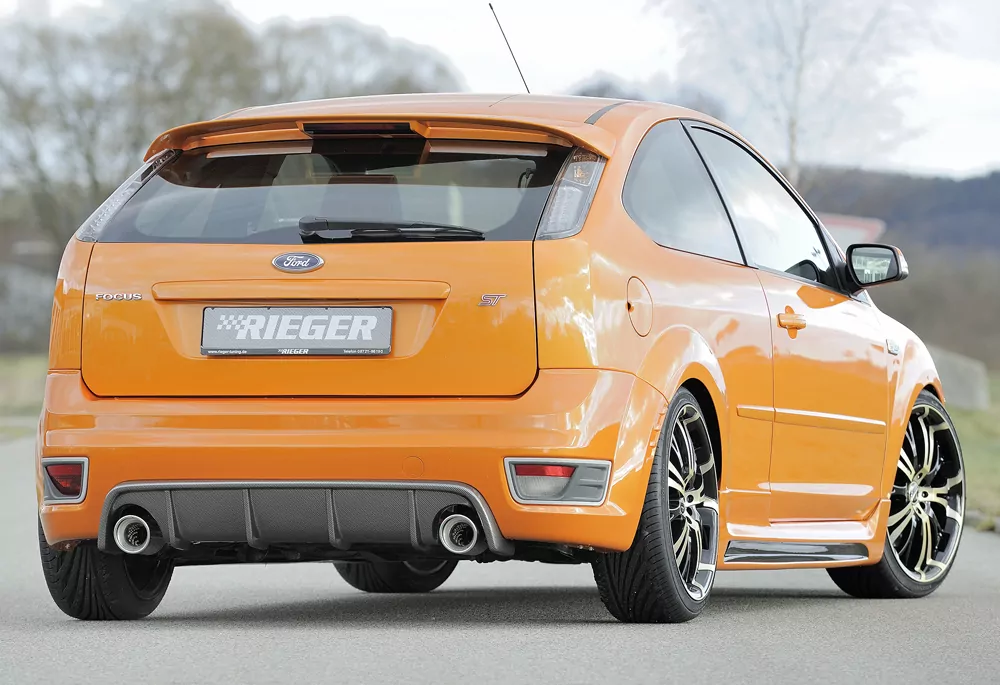 Rieger Heckeinsatz für Ford Focus 2 ST - 5-tür. 10.05-01.08 (bis Facelift) carbon optik
