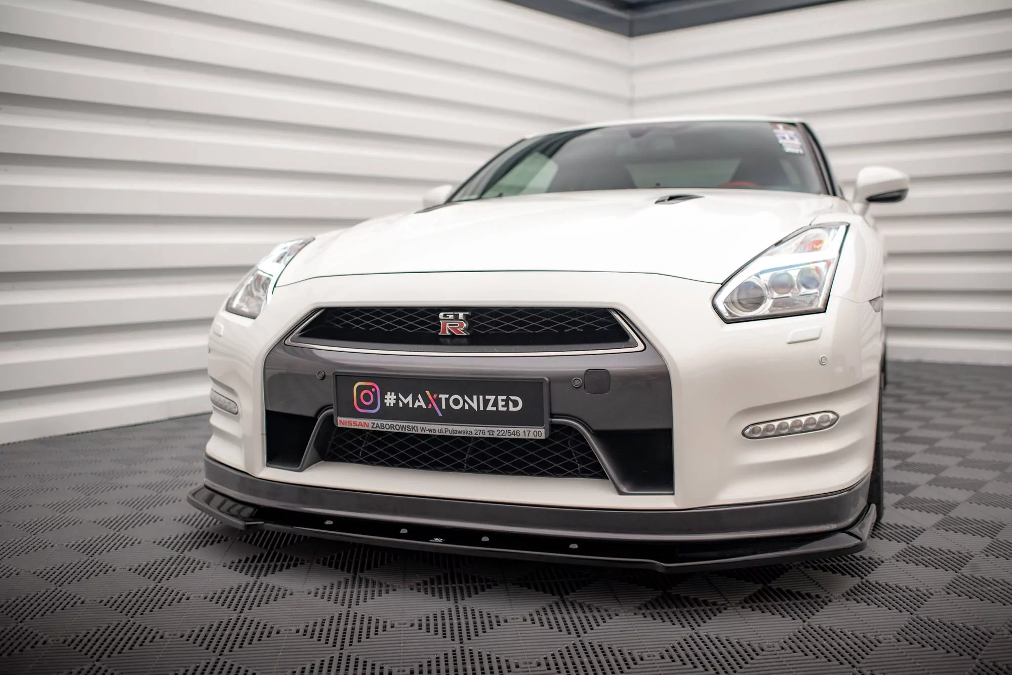 Front Ansatz Für Nissan GTR R35 Facelift Schwarz Hochglanz