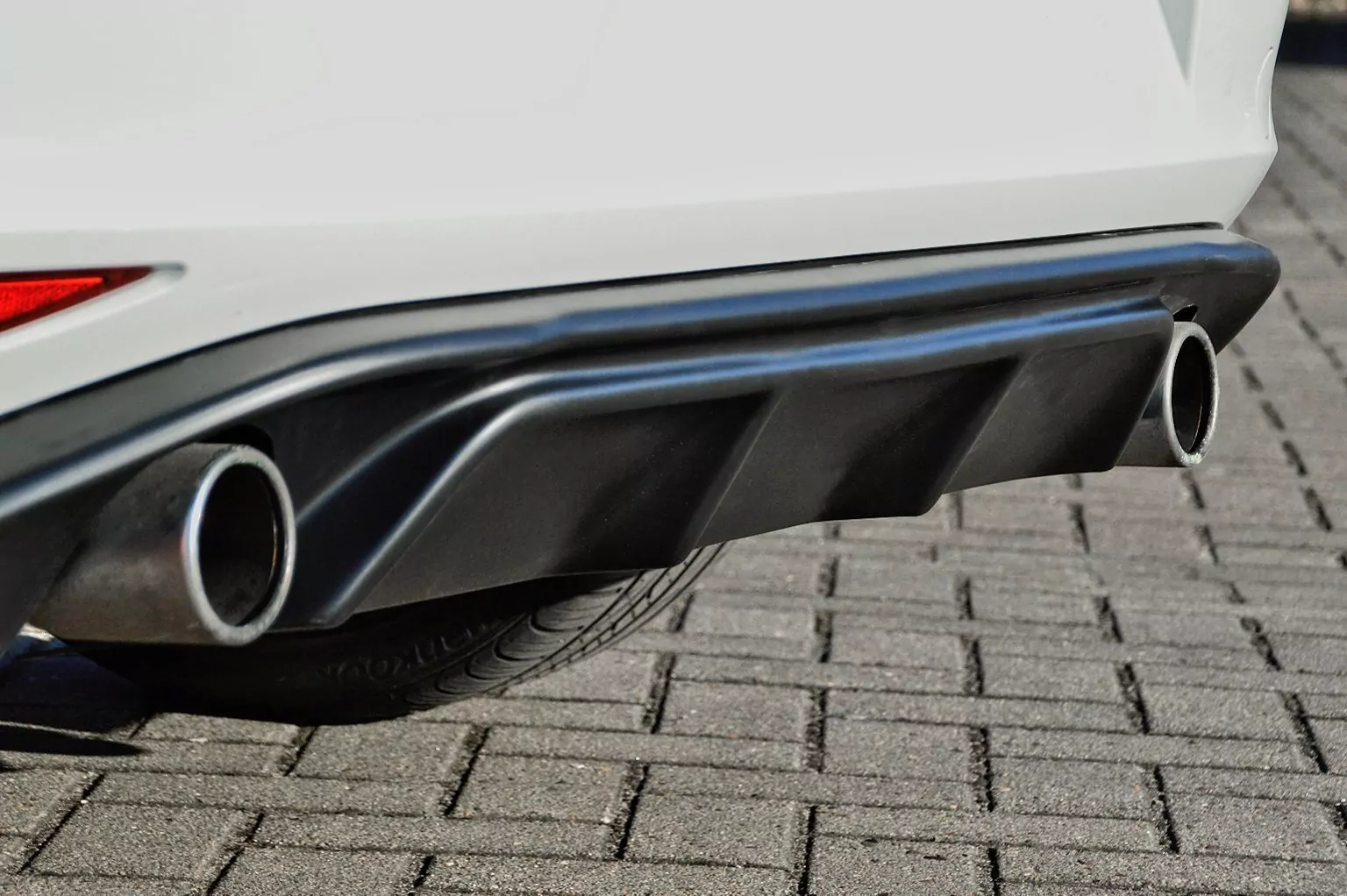 Heckdiffusor Einsatz für VW Golf 7 GTI + GTD