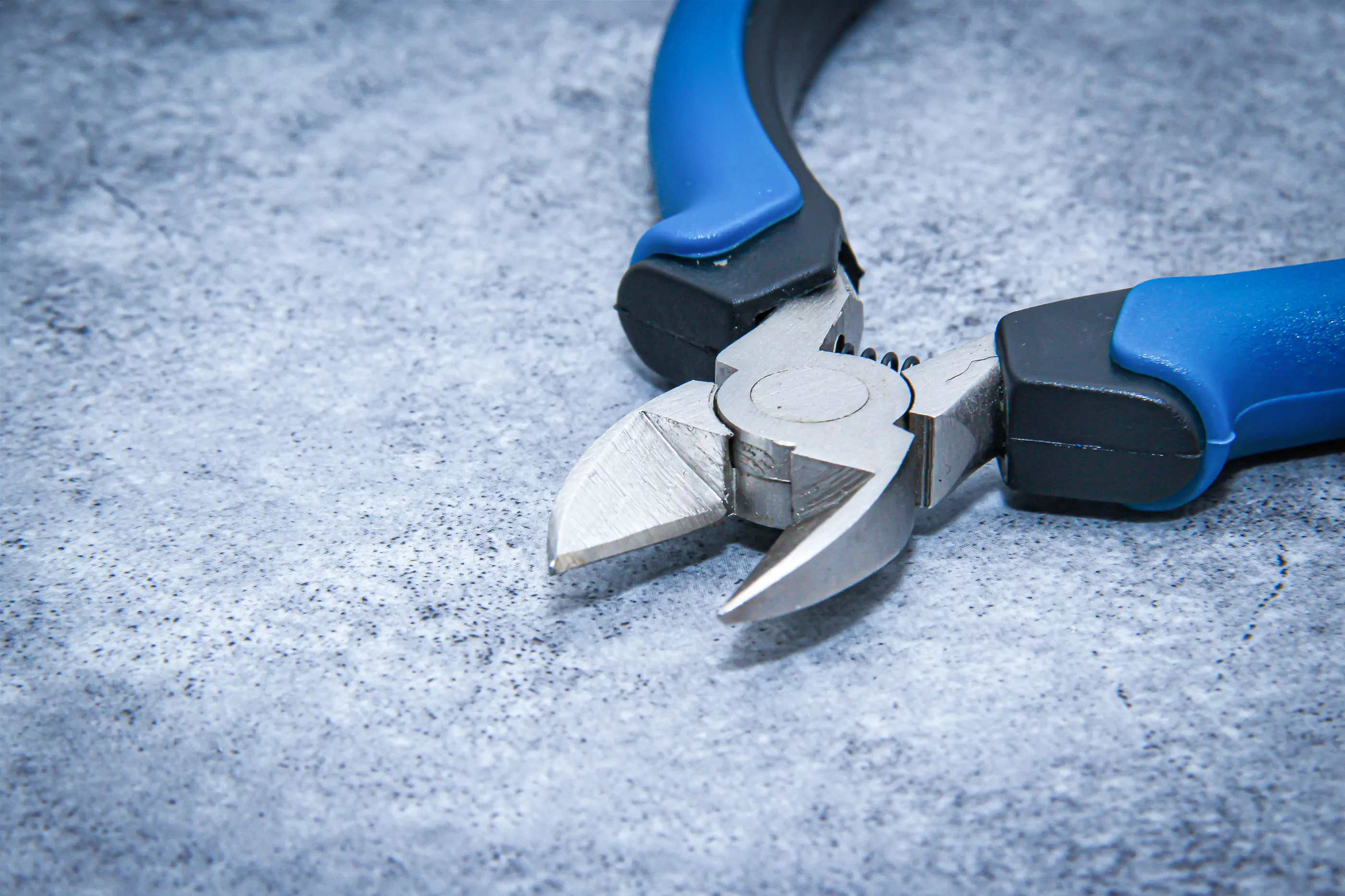 Elektronik-Seitenschneider | mit Feder | 115 mm