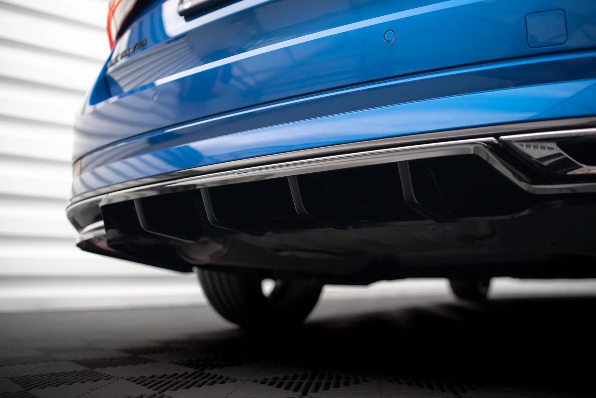 Hinten Splitter (mit Einem Vertikalem Balken) Skoda Octavia Sportline Mk4 Schwarz Hochglanz