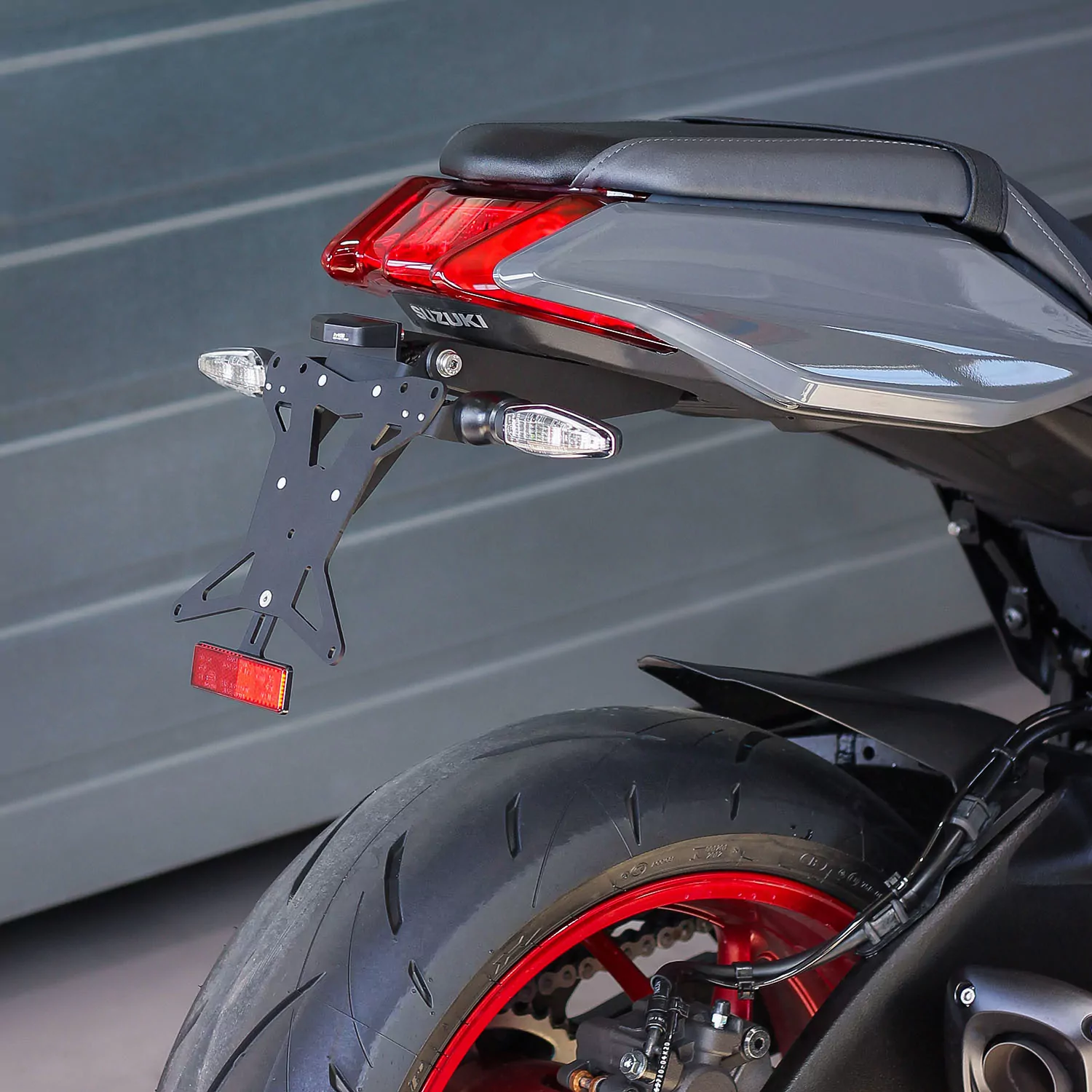MG Biketec Kennzeichenhalter für Suzuki Katana ab 2022