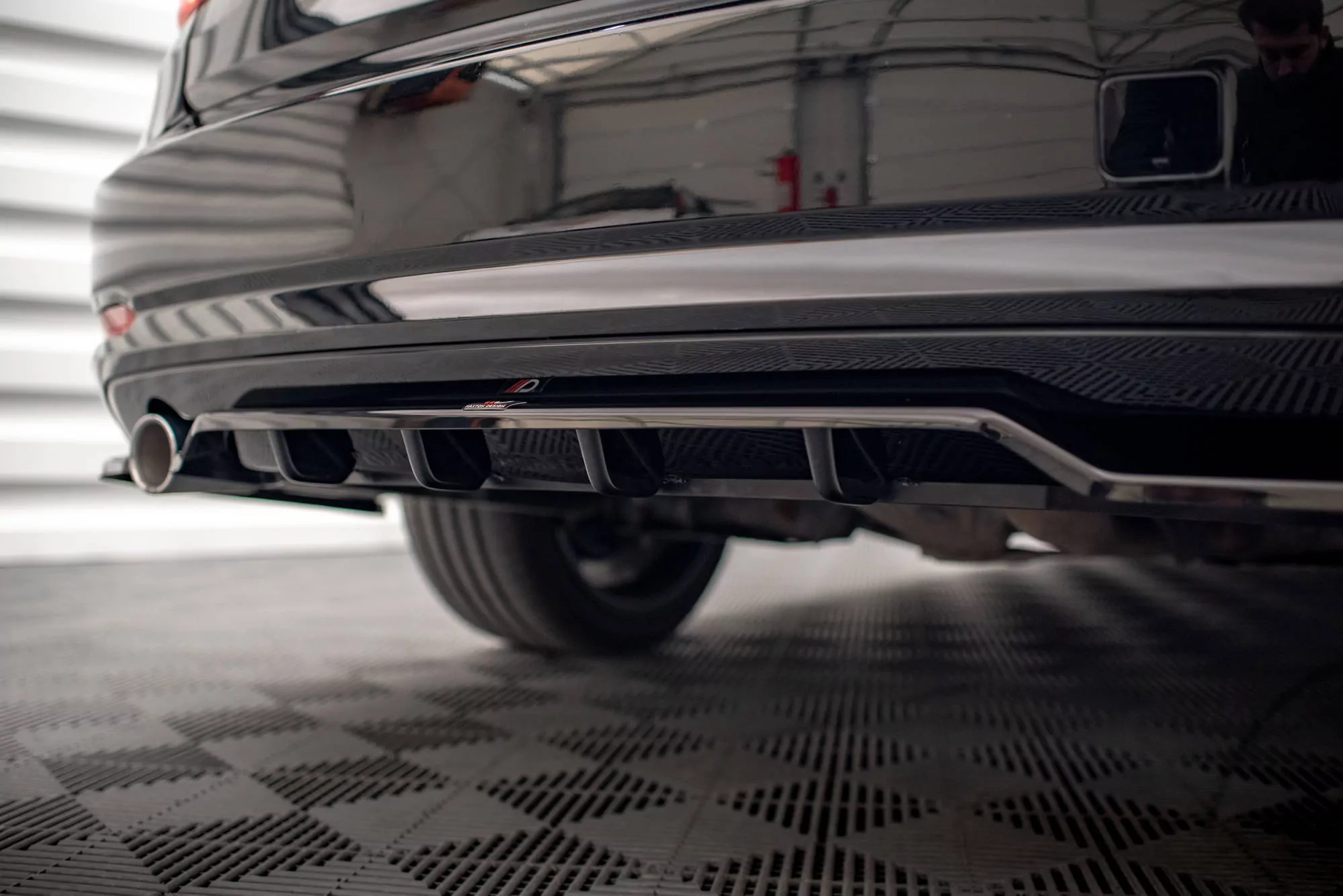 Hinten Splitter (mit Einem Vertikalem Balken) BMW 3er GT F34 Schwarz Hochglanz