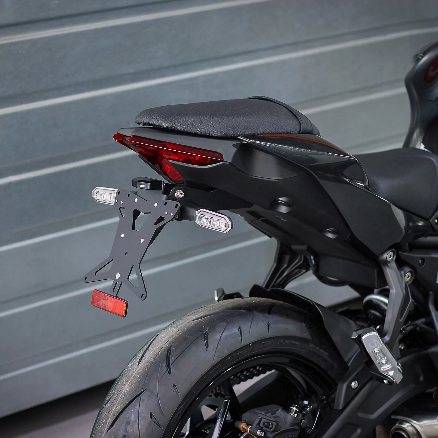 MG Biketec Kennzeichenhalter für Kawasaki Z 650 S ab 2026