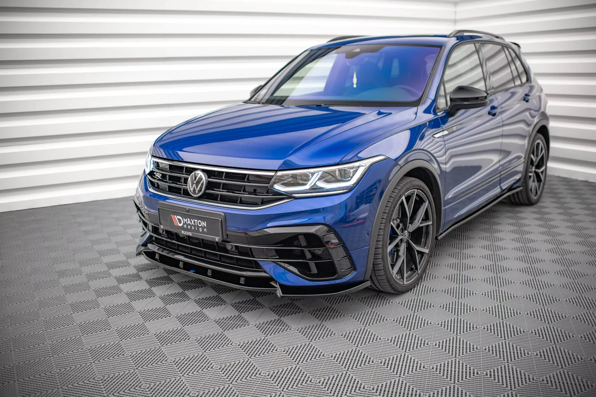 Front Ansatz V.2 Für Volkswagen Tiguan R / R-Line Mk2 Facelift Schwarz Hochglanz