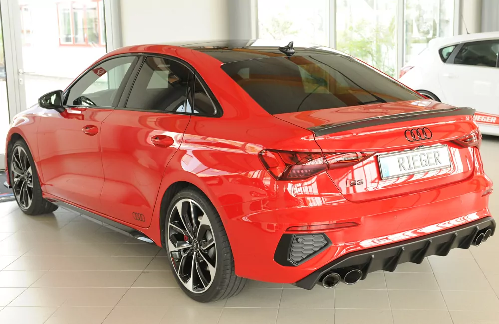 Rieger Heckeinsatz matt schwarz für Audi A3 S3 (GY) 5-tür. (Limousine) 07.20-05.24 (bis Facelift)