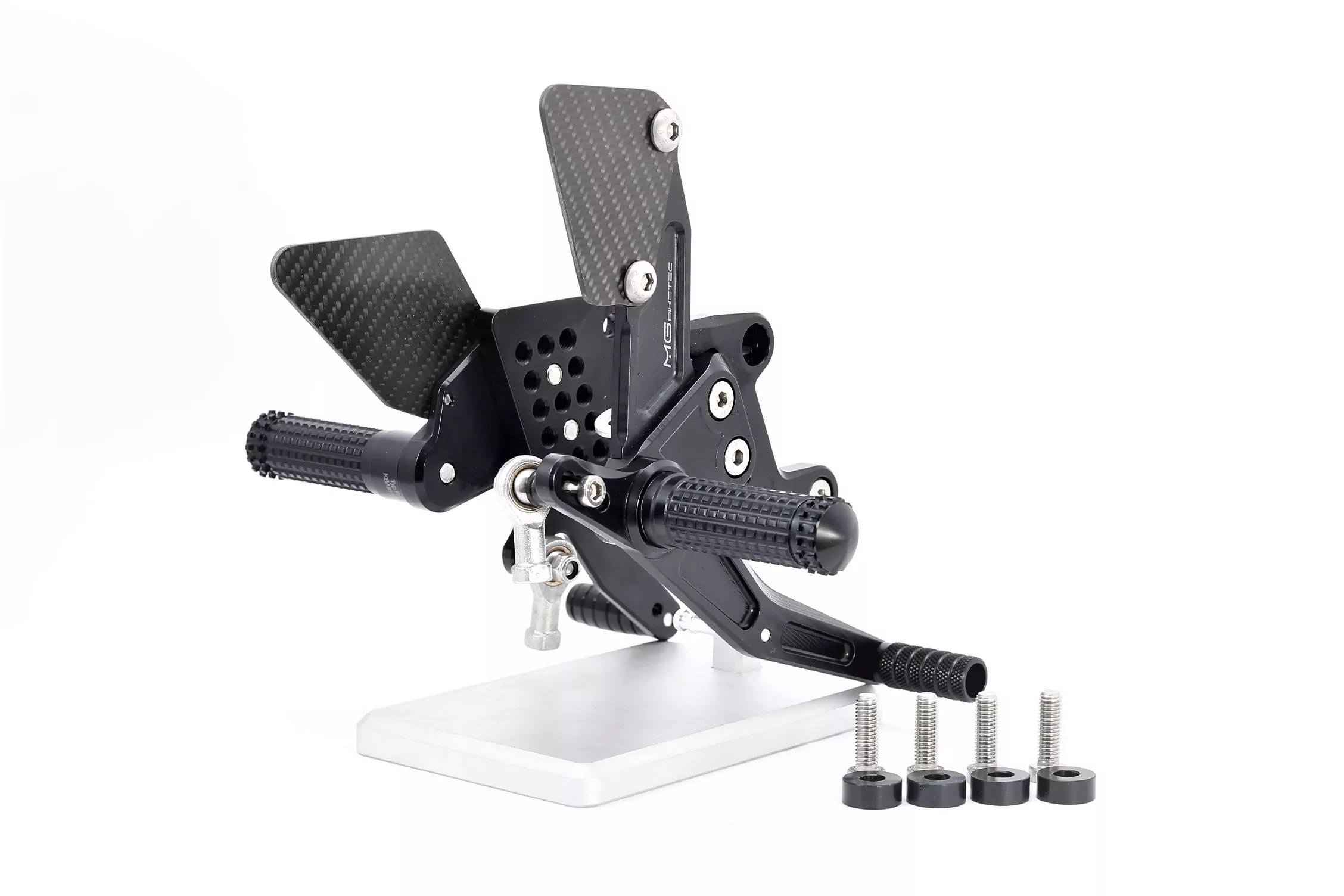 MG Biketec Sportfussrastenanlage / Rastenanlage / Fußrastenanlage mit ABE, gültig in D - A - CH für Triumph Speed Triple 1050 ab 2005-2007