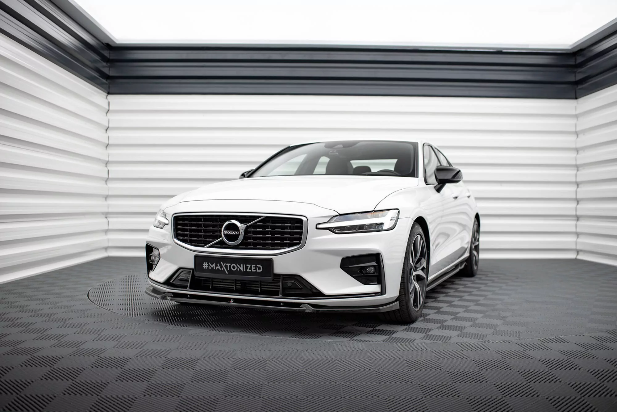 Front Ansatz V.1 Passend Für Volvo S60 R-Design Mk3 Schwarz Hochglanz