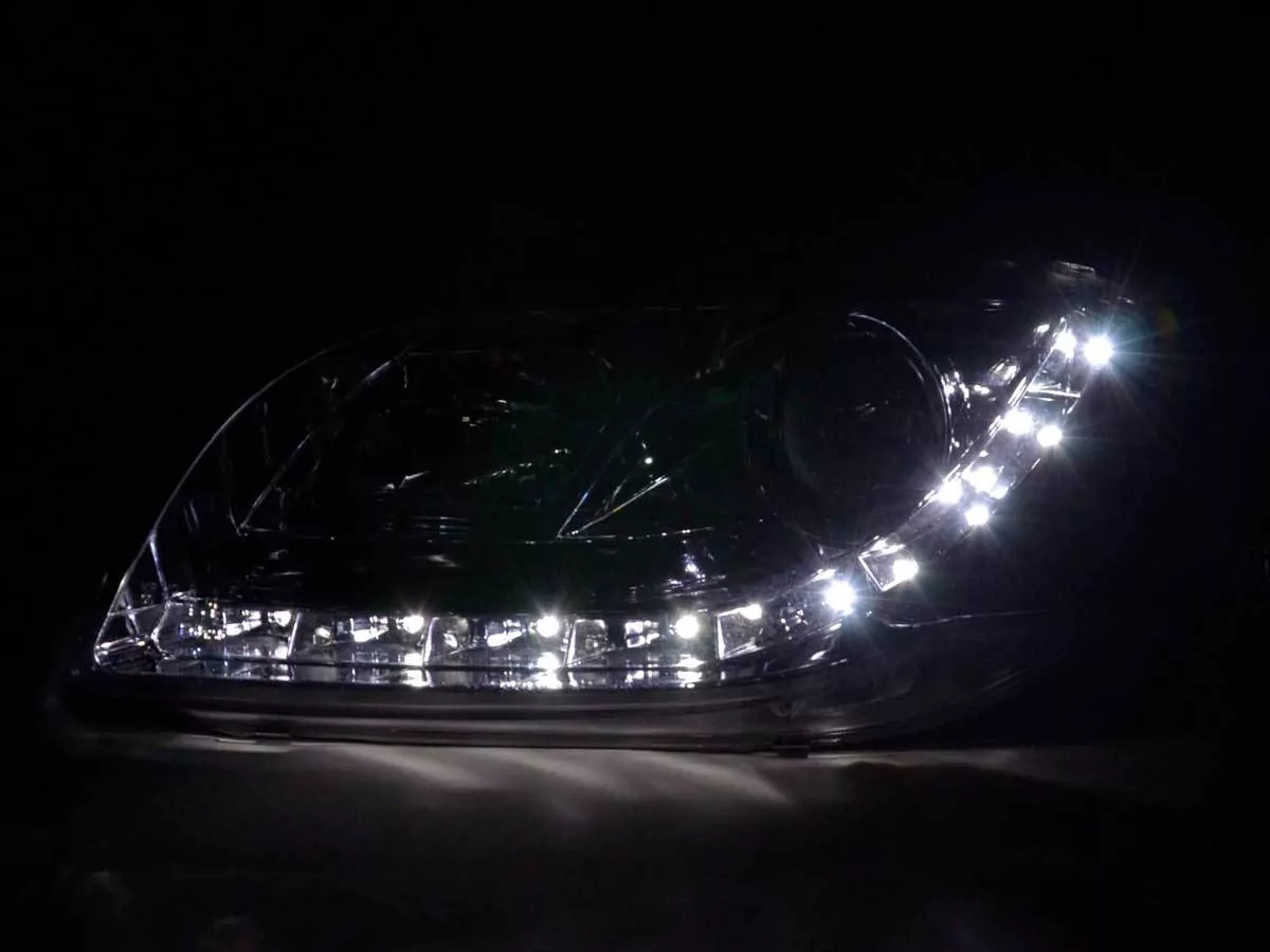 Scheinwerfer Set Daylight LED TFL-Optik Audi A4 Typ 8E Bj. 05-07 chrom