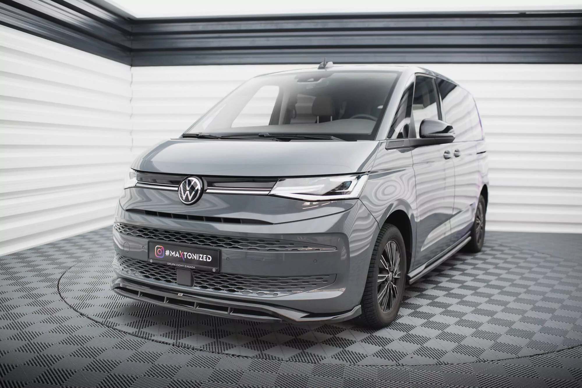Front Ansatz V.1 Für Volkswagen Multivan T7 Schwarz Hochglanz