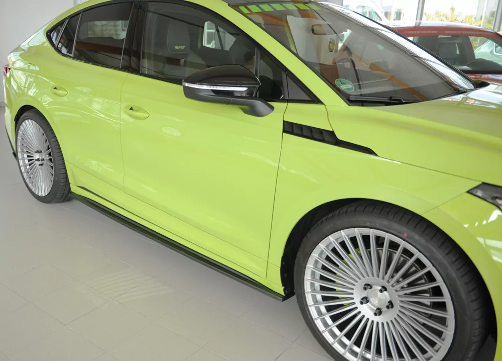 Rieger Seitenschweller rechts ansatz glanz schwarz für Skoda Enyaq iV RS (NY) SUV (5AZ) 07.21-