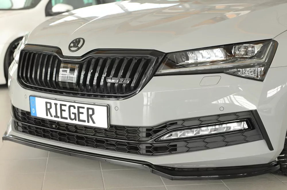 Rieger Spoilerschwert glanz schwarz für Skoda Superb III (3T/3V) Lim. 08.19- (ab Facelift 2)