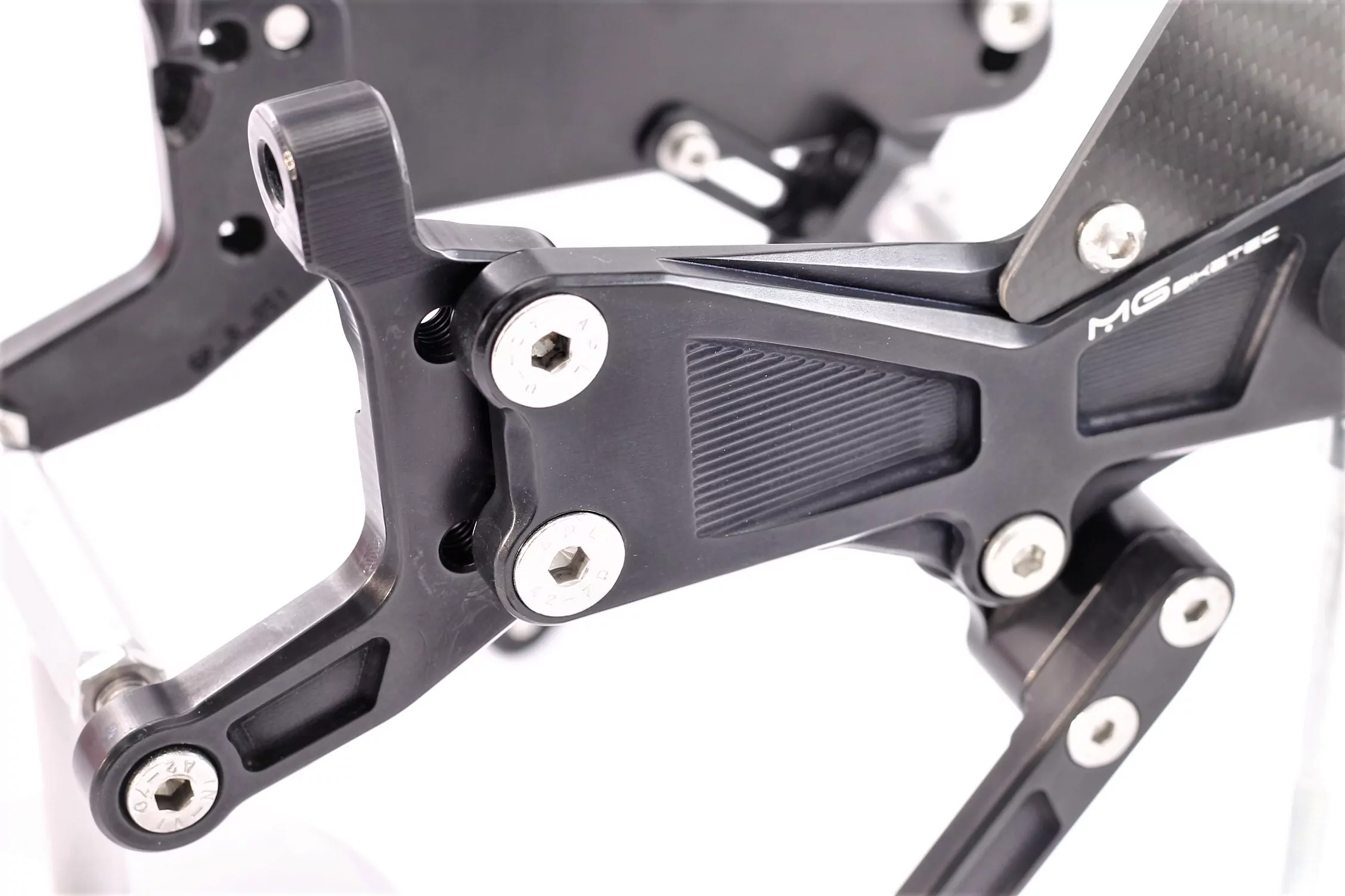 MG Biketec Sportfussrastenanlage / Rastenanlage / Fußrastenanlage mit ABE, gültig in D - A - CH für Ducati Panigale V4 ab 2021