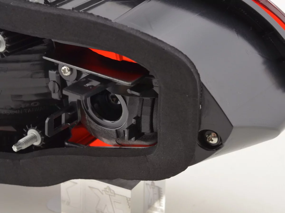 Verschleißteile Rückleuchte rechts VW Golf 7 Bj. ab 2012 rot/schwarz