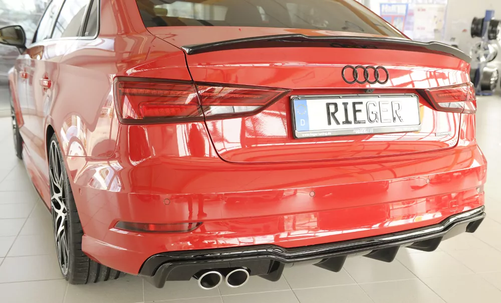 Rieger Heckeinsatz für Audi A3 (8V) - 5-tür. (Limousine 8VS) 09.16- (ab Facelift) schwarz glanz