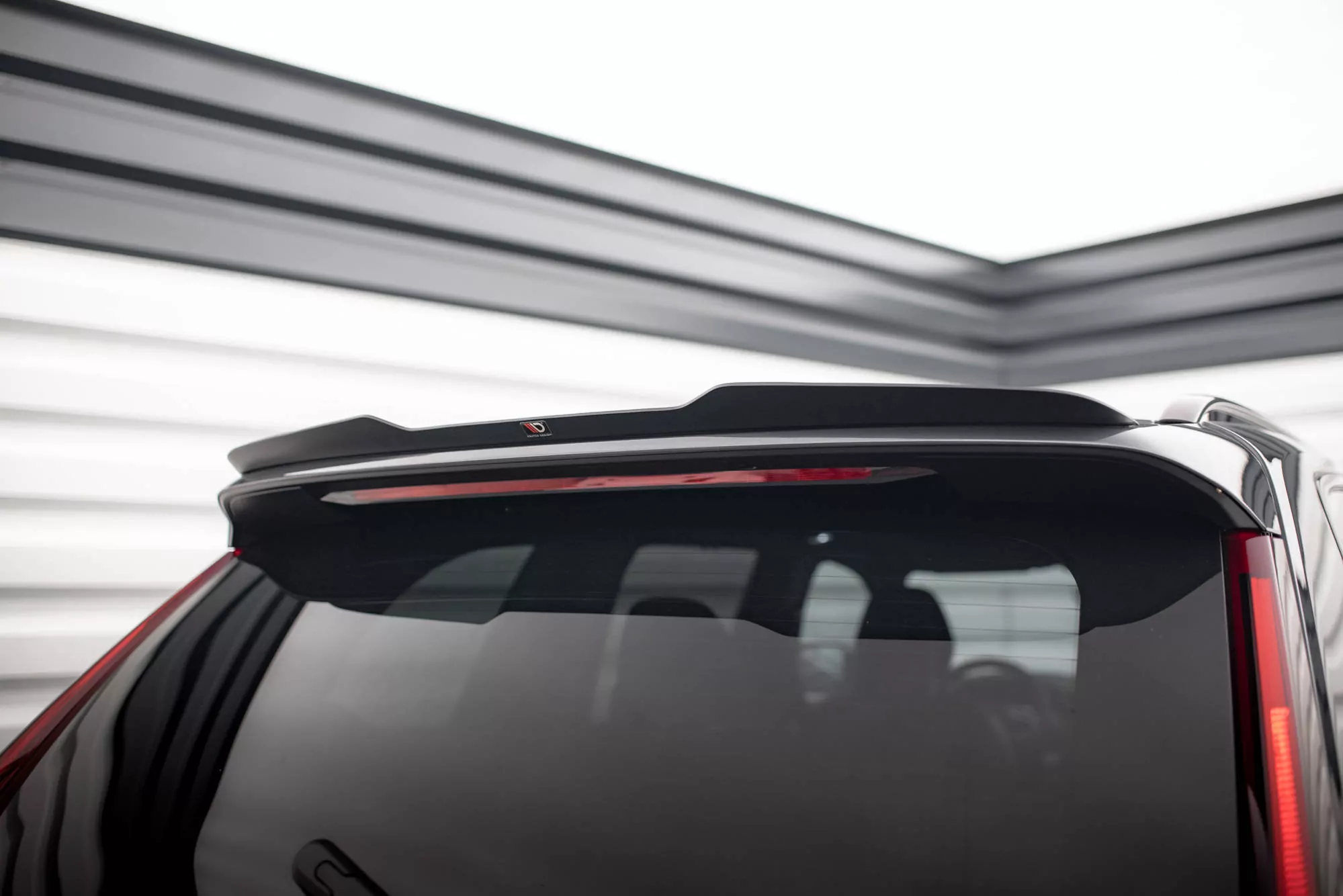 Spoiler CAP Für Volvo XC90 R-Design Mk2 Facelift Schwarz Hochglanz