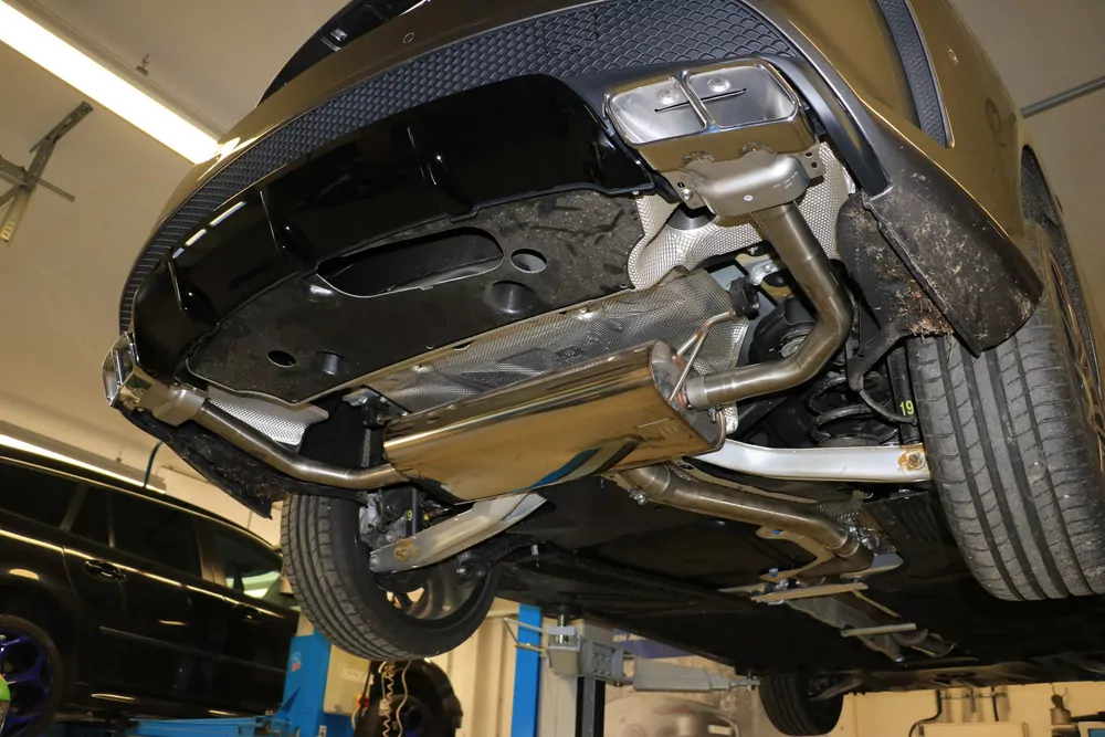 Mercedes CLA - C117/ X117 für AMG-Line/ AMG 45 Optik  Endschalldämpfer quer Ausgang rechts/links für Modelle mit AMG45 oder AMG-Line Endrohre - Endrohre in originaler Stoßstange